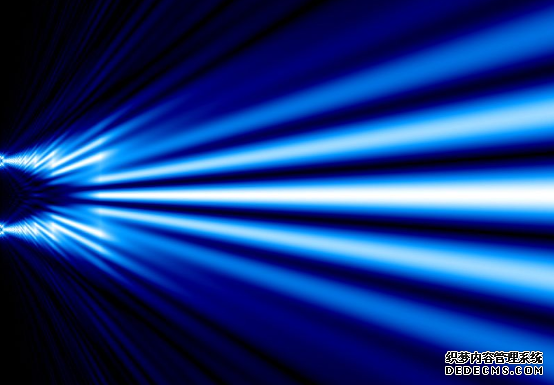 杏耀平台 两个裂缝和一个