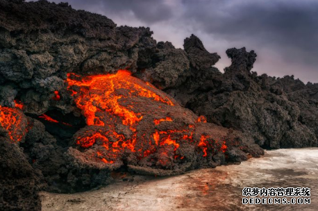 杏耀可靠吗 火山的岩浆