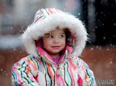 <b>被诊断患有致命脑部疾病的女孩将在一年内得到</b>