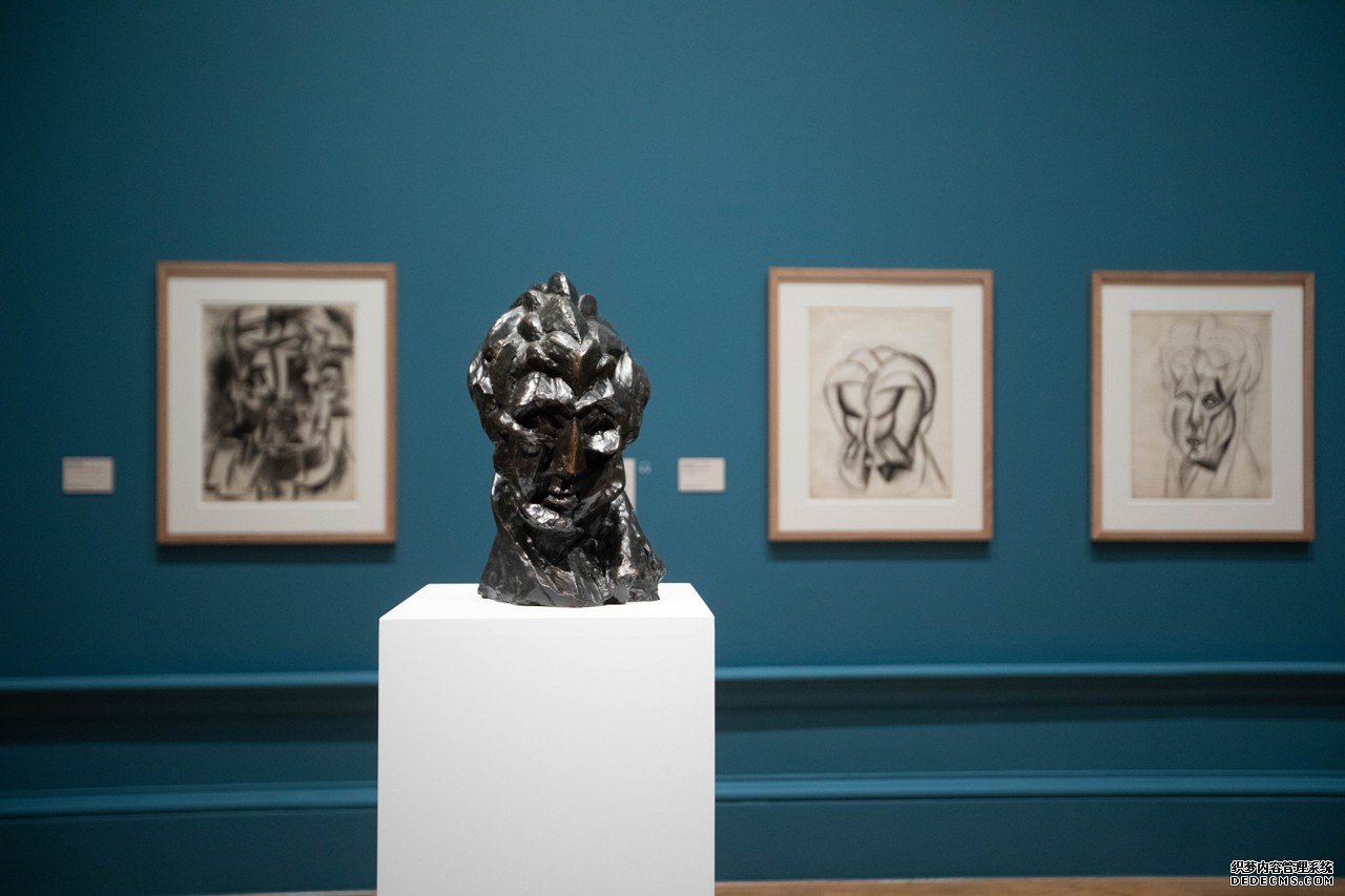 杏耀主管QQ “毕加索与纸”展览在伦敦皇家艺术学院举行