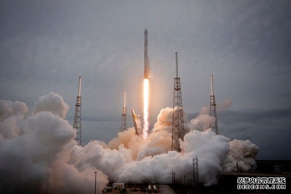 杏耀苹果app美国国家航空航天局官员表示,SpaceX公司可能在本月尝试陆基火箭着陆