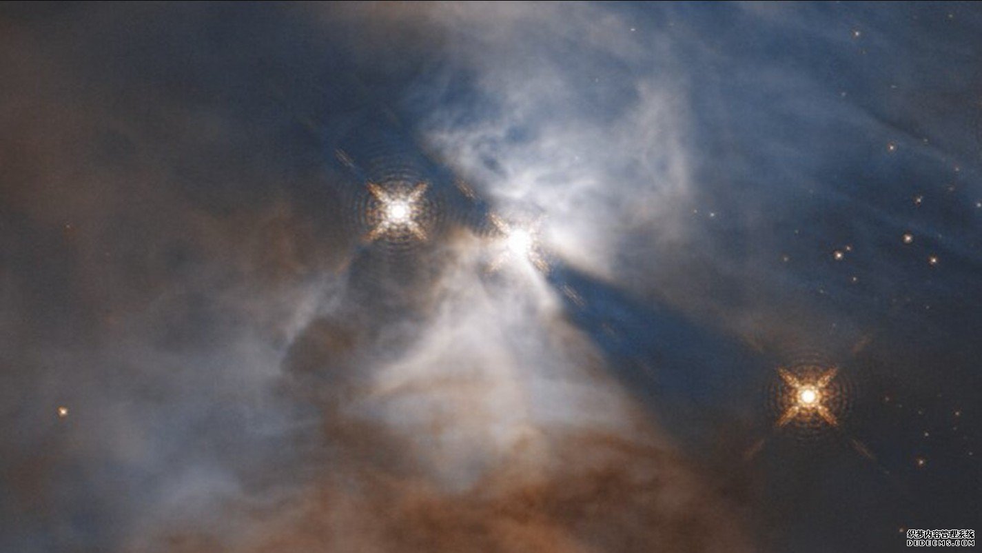 杏耀登录地址哈勃观测到宇宙拍打的“蝙蝠影”