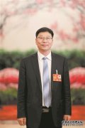 <b>吴义强代表：发挥森杏耀平台林“碳库”可持续</b>