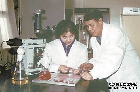 沈荣显:蓝狮代理挑战动物病毒,诠释“科学的艺术”