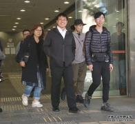 <b>12港人案｜鄧棨然料周二內地刑滿出獄 周三區院</b>