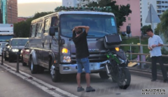 <b>加士居道天橋靈車電單車相撞 鐵騎士受傷一度封</b>