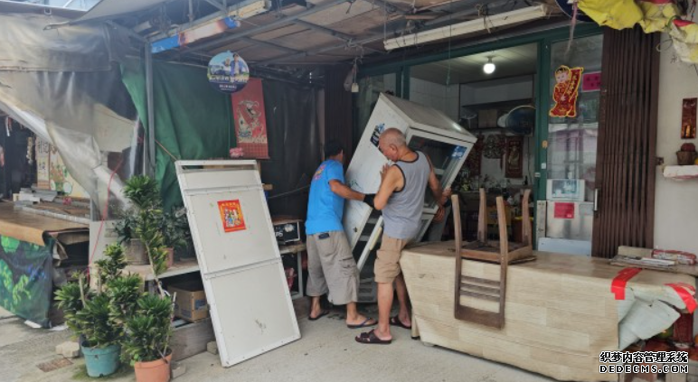 沐鸣登录颱風蘇拉｜大澳居民提早撤離棚屋保命 商戶放擋水板減水浸損失