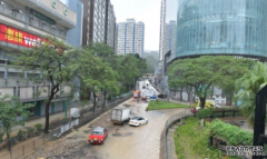 <b>世紀暴雨︱教育局︰10所學校明日未能恢復面授課</b>